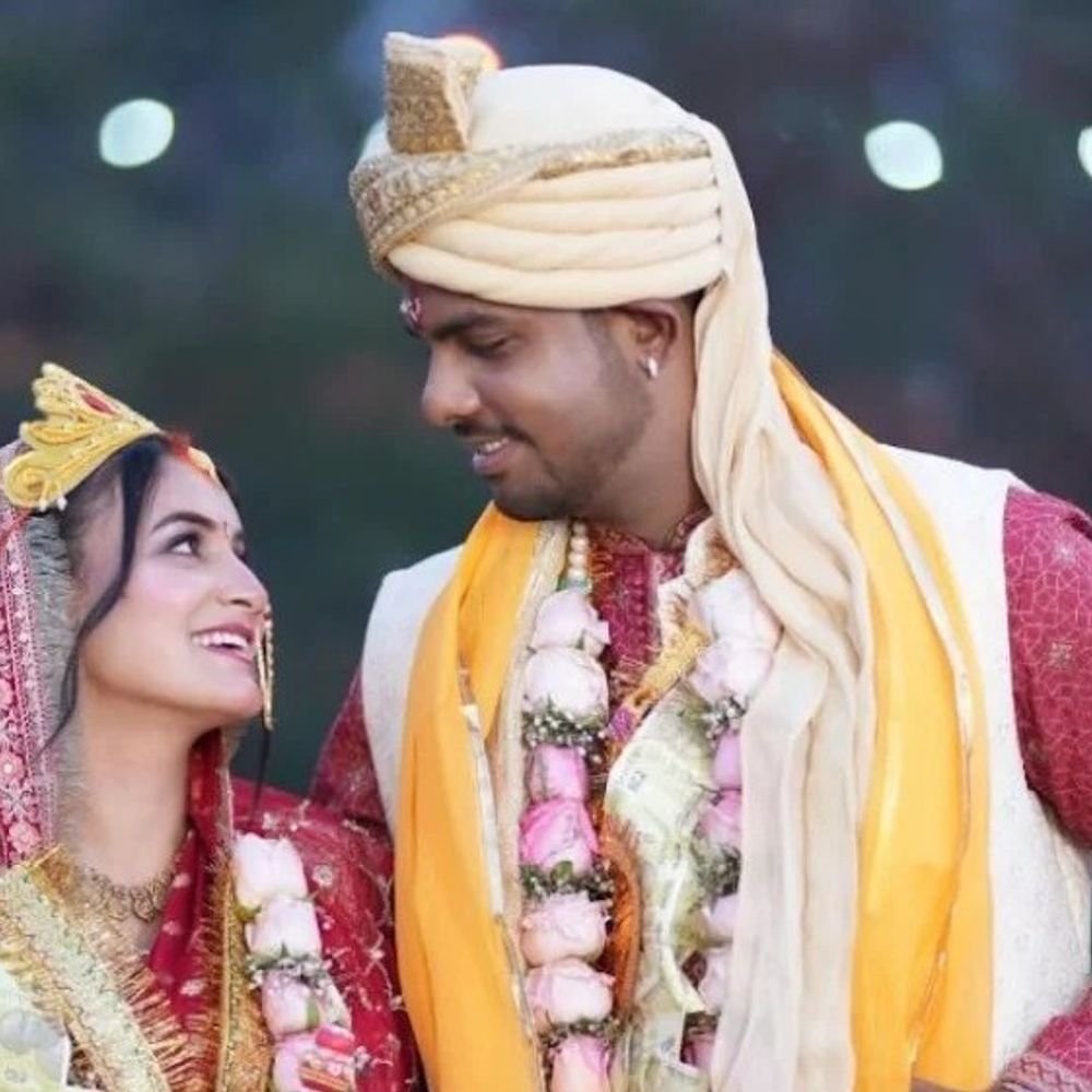 आरसीबीचा वेगवान गोलंदाज यश दयाल विवाहबंधनात अडकला:कंटेंट क्रिएटर श्वेता पुंदीरसोबत केला विवाह; दोनदा बलात्काराचे आरोप झाले आहेत