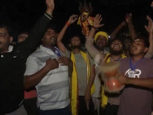 अमरनाथ यात्रेचा पहिला जत्था जम्मू येथून रवाना:फक्त नोंदणीकृत भाविकांना प्रवेश; बद्रीनाथमध्ये 13.92 लाख, केदारनाथमध्ये 13.68 लाख भाविक आले