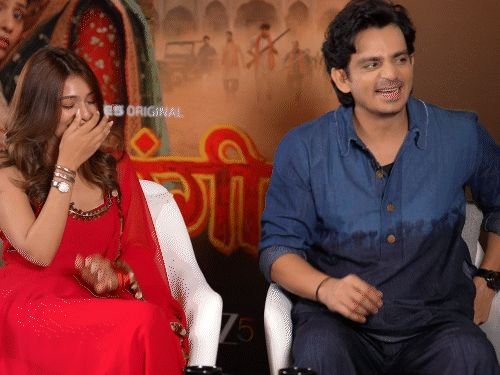 नकार, प्रेम आणि संघर्ष:अंशुमन-महवशने सांगितली हृदयस्पर्शी कथा; लहान शहरातून आलेल्या दोघांनी व्यक्त केले- यशामागचे दुःख आणि अधुरे प्रेम