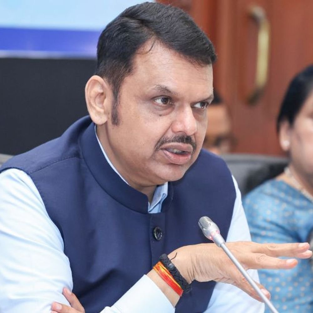 जास्तीत जास्त शेतकऱ्यांना कर्ज देण्याचा प्रयत्न:कुठल्याही शेतकऱ्याची CIBIL साठी अडवणूक करायची नाही, CM देवेंद्र फडणवीसांचे बँकांना आदेश