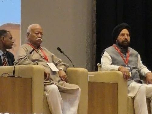 मोहन भागवत म्हणाले- देशहितासाठी तीन मुले आवश्यक:व्यसन थांबवण्यासाठीचा फॉर्म्युला सुचवला, म्हणाले- पालकांनी मुलांना वेळ द्यावा