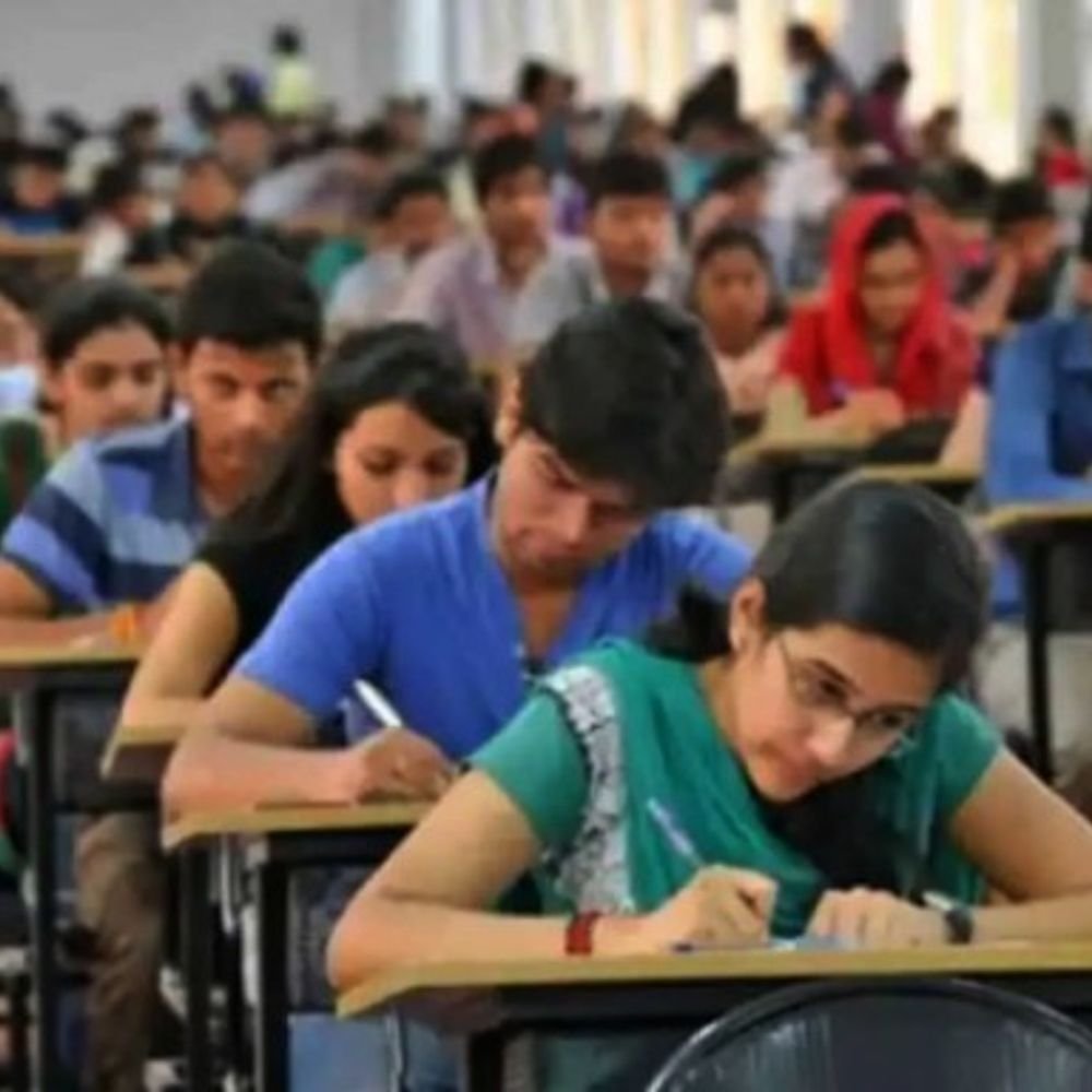 TET पेपरफुटीनंतर सरकारचा मोठा दिलासा:फेरपरीक्षेसाठी पुन्हा शुल्क भरावे लागणार नाहीत, नव्याने नोंदणीचीही गरज नाही; 2-3 दिवसांत नव्या तारखेची घोषणा