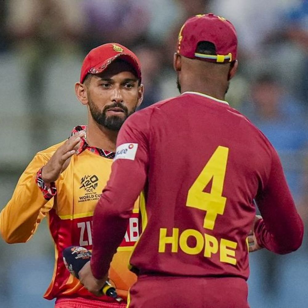 झिम्बाब्वे संघाची पहिली तुकडी हरारेसाठी रवाना:वेस्ट इंडिज संघ अजूनही अडकून, एअरस्पेस बंद असल्यामुळे भारतात अडकले होते क्रिकेटपटू