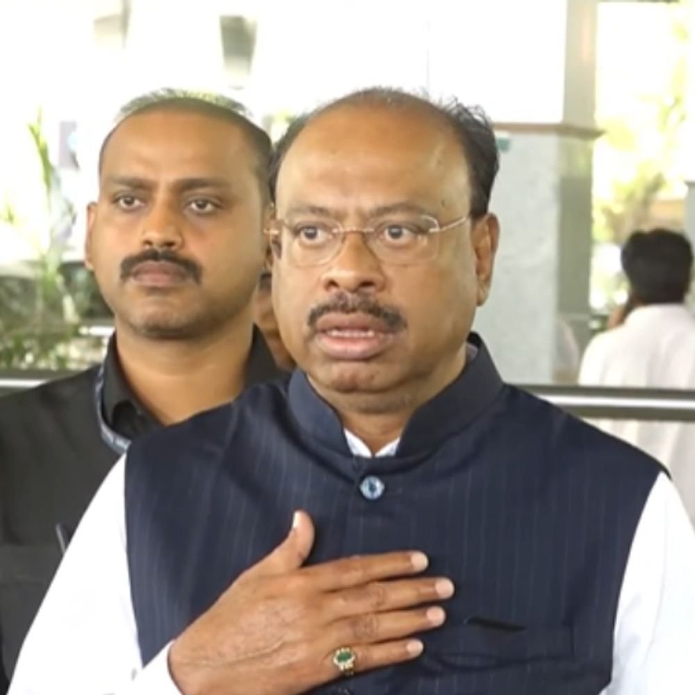 बावनकुळेंकडून विश्वास नांगरे पाटलांचे समर्थन:संघाविषयी चांगले बोलले तर चुकीचे काय?; फडणवीस-ठाकरे विमान प्रवासावरही दिली रोखठोक प्रतिक्रिया