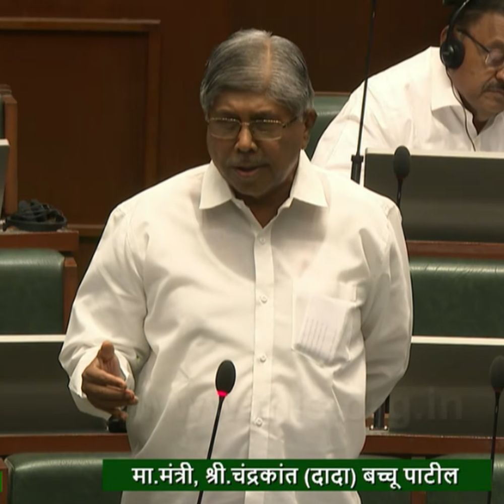 शिष्यवृत्तीच्या वितरणाला पगारापेक्षा जास्त प्राधान्य:व्यावसायिक अभ्यासक्रमांच्या शुल्काचा भार हलका करणार, चंद्रकांत पाटलांची ग्वाही