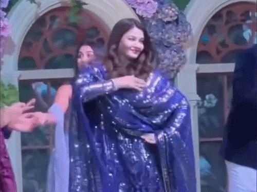 सलमानच्या गाण्यावर थिरकली ऐश्वर्या:नीता अंबानी आणि अभिषेक बच्चनही एकत्र दिसले; 'सलाम-ए-इश्क' गाण्यावर डान्स