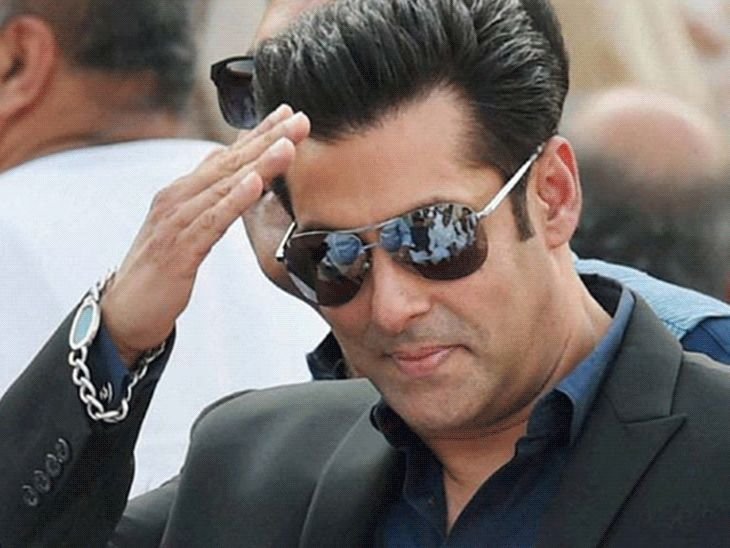 राज-डीकेच्या नवीन चित्रपटात सलमान होणार रिटायरिग सुपरहिरो:एप्रिल 2026 पर्यंत पटकथा पूर्ण होण्याची शक्यता, नोव्हेंबरमध्ये चित्रपटाचे चित्रीकरण सुरू होऊ शकते