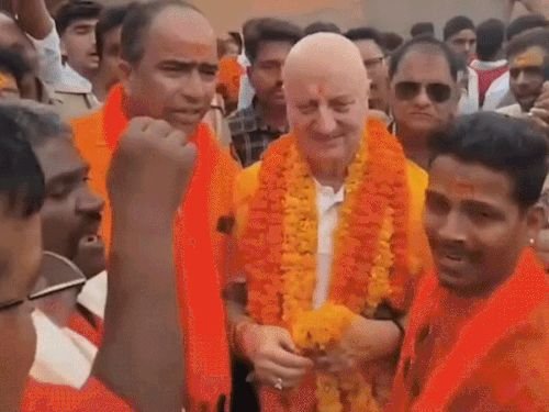 अनुपम खेर राम मंदिर चोरीवर दिलेले विधान बदलणार नाहीत:म्हटले होते- मुघलांनी मंदिरांमध्ये बलात्कार केले, त्यांच्या लुटीसमोर चोरी किरकोळ गोष्ट