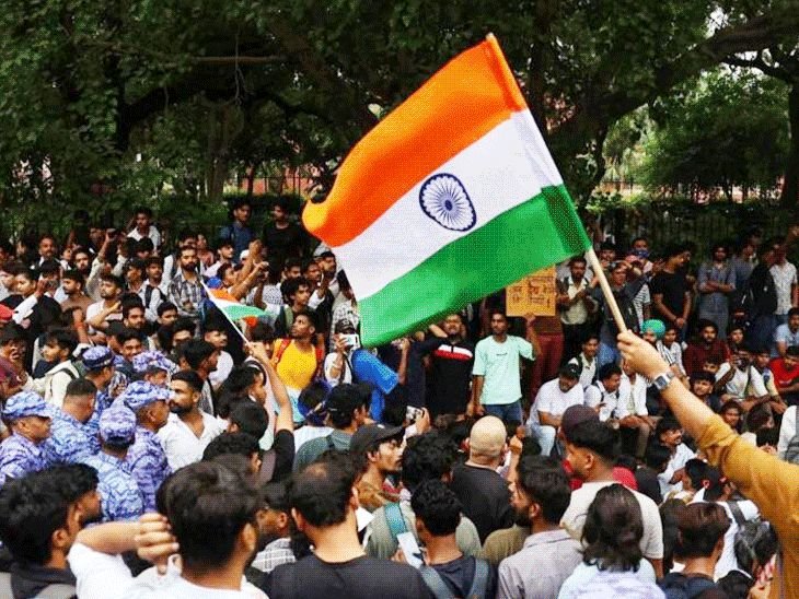 करीना म्हणाली- विद्यार्थ्यांचे म्हणणे ऐकणे उपकार नाही, तर कर्तव्य:कमल हासन म्हणाले- व्यवस्था सडली; इमरान, वरुणसह अनेक अभिनेते समर्थनार्थ पुढे