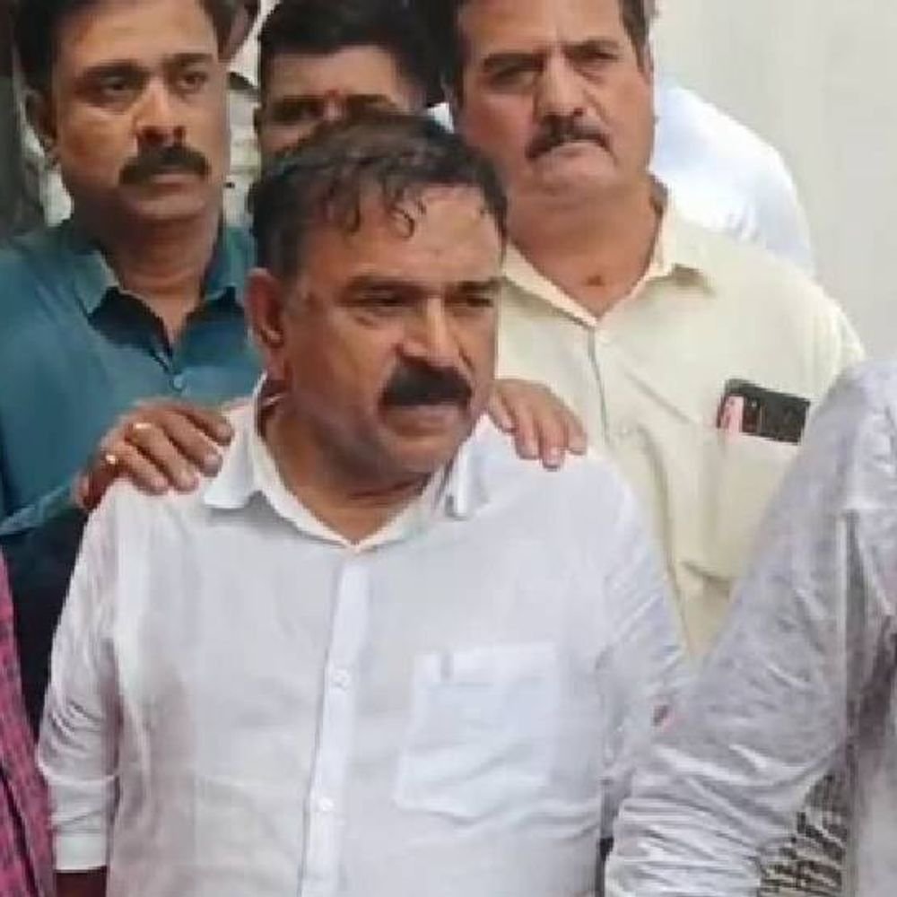 ईडीने घेतला खरातचा ताबा; मनी लाँड्रिंगप्रकरणी चौकशी:नाशिक राेड कारागृहातून बंदाेबस्तात मुंबईकडे