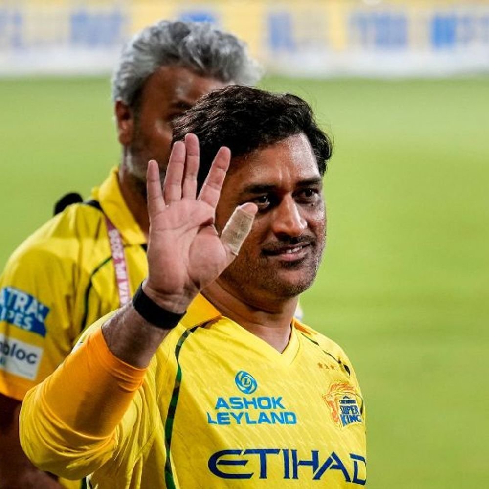 रैनाने धोनीच्या निवृत्तीबद्दल अपडेट दिले:माहीने मला सांगितले- माझे शरीर थोडे कमजोर आहे; माजी कर्णधार या IPL मध्ये खेळू शकले नाहीत