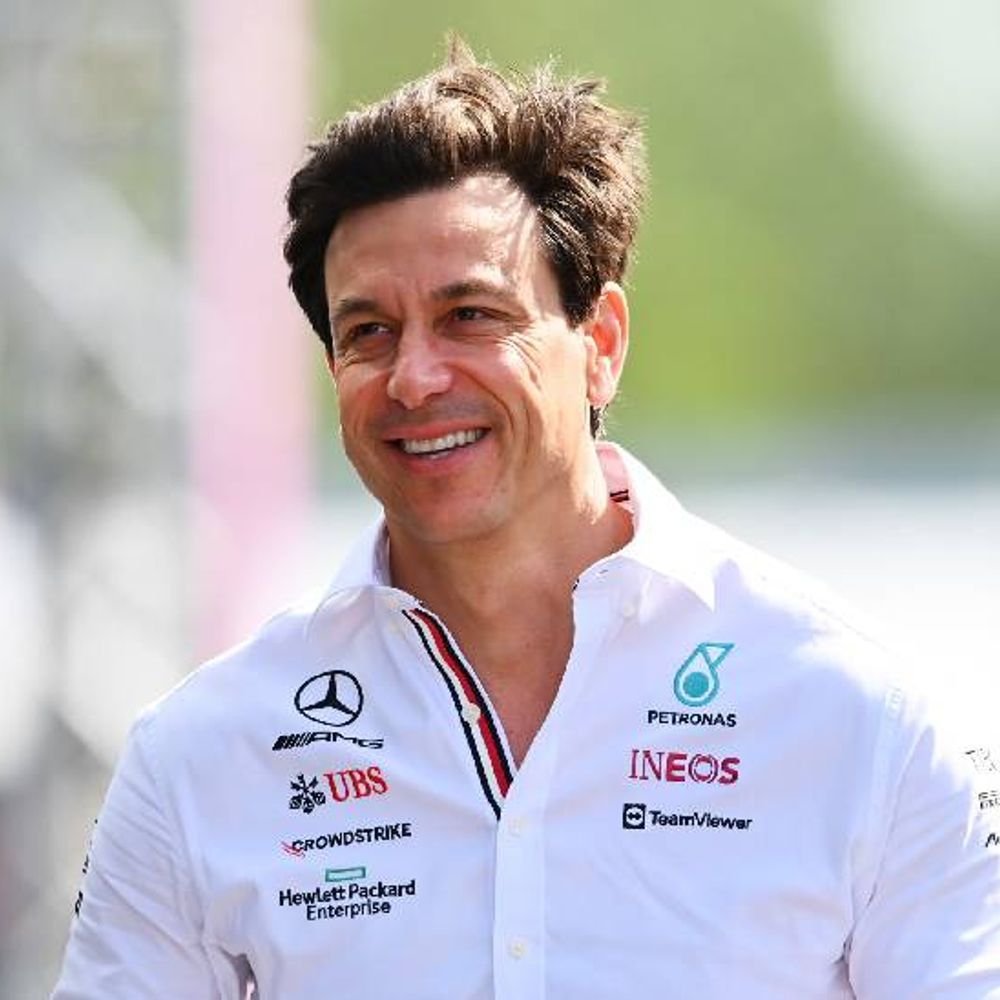 एफ-1 टीम मर्सिडीजच्या बॉसचे तत्त्वज्ञान:प्रेम करण्यासाठी कोणीतरी आपले असावे, काहीतरी अर्थपूर्ण काम असावे व पूर्ण करण्यासाठी स्वप्न असावे