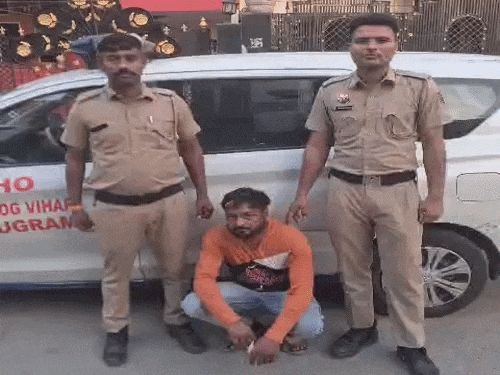 गुरुग्राममध्ये 'दूर जाऊन दारू प्या' असे म्हटल्याने खून:वृद्धाच्या छातीवर बसून जड दगडाने मारत राहिला, तोंड वाईट रीतीने चिरडले