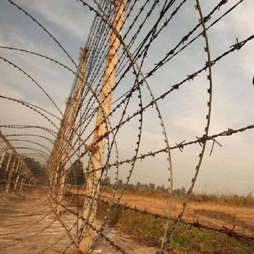 सिंधू पाण्यावरून वाद:एलओसीवर पाकने 35 ड्रोन युनिट तैनात केले, एआय फेन्सिंग लावले, मुनीरकडून युद्धाचा कट
