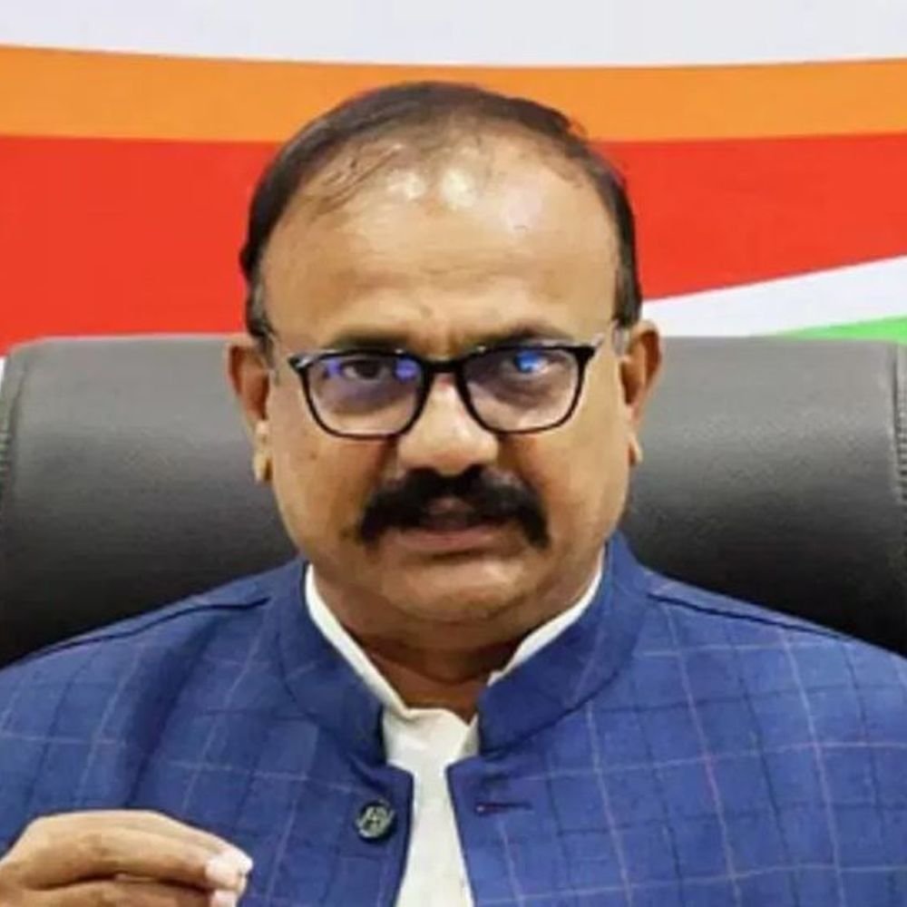 हर्षवर्धन सपकाळांच्या विरोधात मराठा ठोक मोर्चा आक्रमक:तोंडाला काळे फासणाऱ्याला एक लाखांचे बक्षीस जाहीर, रस्त्यावरही फिरू न देण्याचा इशारा