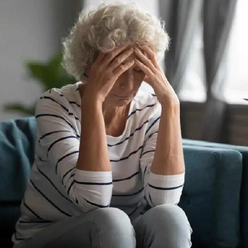 डॉ. हेल्म्सटेटर यांच्या पुस्तकातून वाचा विचारांची जादू:मी म्हातारा झालो, हा विचार बदला; छोटी कामे पूर्ण करून स्वतःची प्रशंसा करा