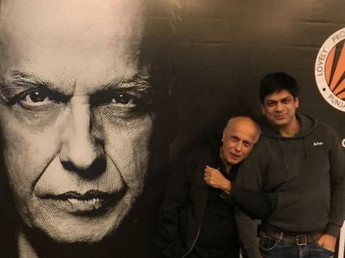 ‘वो सुबह हम से ही आएगी’ वर बोलले महेश भट्ट:रंगमंच आजही माणसाला माणसाशी जोडतो, अनु मलिकने सांगितले आव्हान