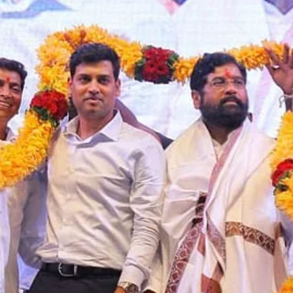 केंद्रीय मंत्रिमंडळाचा लवकरच विस्तार:'ऑपरेशन टायगर'मुळे शिंदेंची ताकद वाढली; श्रीकांत शिंदेंना कॅबिनेट, तर राष्ट्रवादीलाही मंत्रिपदाची चर्चा