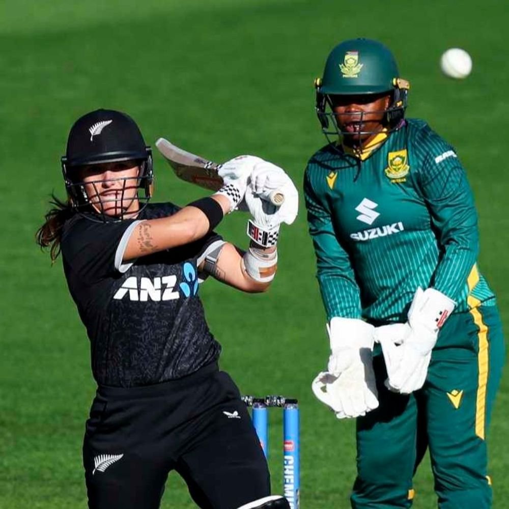 न्यूझीलंडचा महिला वनडेतील सर्वात मोठा रन चेज:भारताचा विक्रम मोडला, केरने 179 धावा केल्या; दक्षिण आफ्रिकेला 2 गडी राखून हरवले