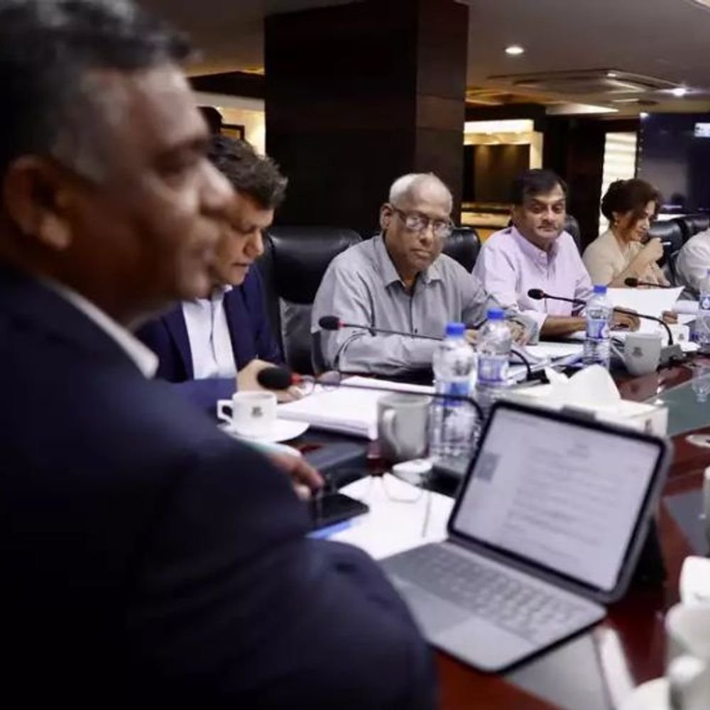 बांगलादेश क्रिकेट बोर्ड- 3 दिवसांत 6 संचालकांचा राजीनामा:अध्यक्ष म्हणाले- सर्वजण निघून जावो, मी शेवटपर्यंत आहे; लिटन 2028 पर्यंत कर्णधार राहतील