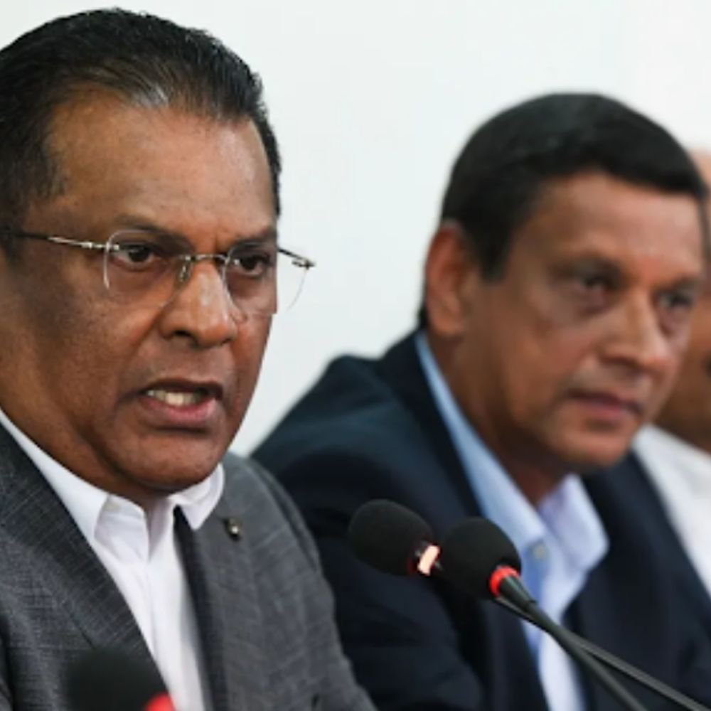 श्रीलंका क्रिकेट बोर्डाचे अध्यक्ष शम्मी सिल्वांचा राजीनामा:संपूर्ण कार्यकारिणीनेही पद सोडले; माजी क्रिकेटपटू रोशन महानमांना अंतरिम समितीत स्थान मिळू शकते