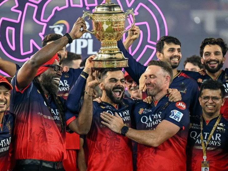 RCB सर्वात महागडा IPL संघ बनला:₹16.71 हजार कोटींना 4 कंपन्यांनी मिळून खरेदी केले; राजस्थानही ₹15 हजार कोटींना विकले गेले