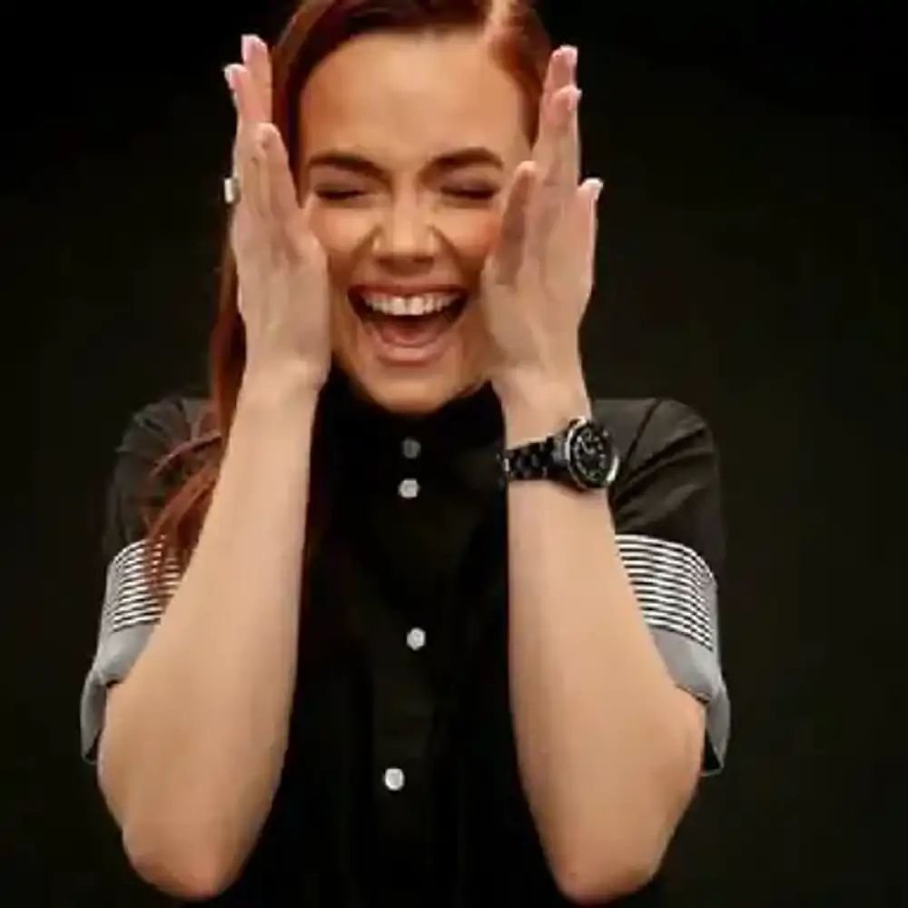 चुकांसाठी स्वतःला दोष देऊ नका, तणाव हसण्यात घालवा:मानसशास्त्रज्ञाचा दावा- स्वतःच्या चुकांवर हसणे लोकांना तुमच्याशी मानवीदृष्ट्या जोडते