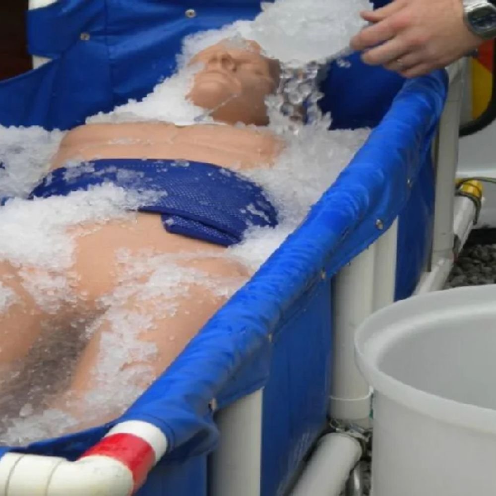 2 लॅबमध्ये क्रायोनिक्स तंत्रज्ञानाने मृतदेहांचे संरक्षण:मृत्यूनंतर जगण्याची इच्छा; 2 कोटी खर्च करून शरीर गोठवत आहेत, आशा - विज्ञान पुन्हा जिवंत करेल