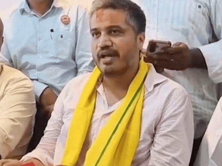 रोहित पवारांचा 'ऑपरेशन टायगर'वर मोठा बॉम्ब!:फुटलेल्या खासदारांना 80-90 कोटी कॅश आणि 250 कोटींचा निधी; ओमराजेंनाही लगावला टोला!