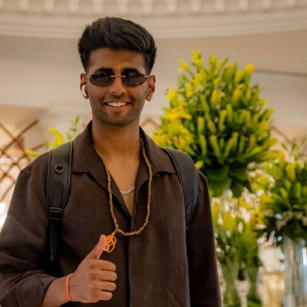 इकाना स्टेडियममध्ये एलएसजीचा कॅम्प लागणार:वेगवान गोलंदाज मयंक यादवचे हार घालून स्वागत, 1 एप्रिल रोजी पहिला सामना