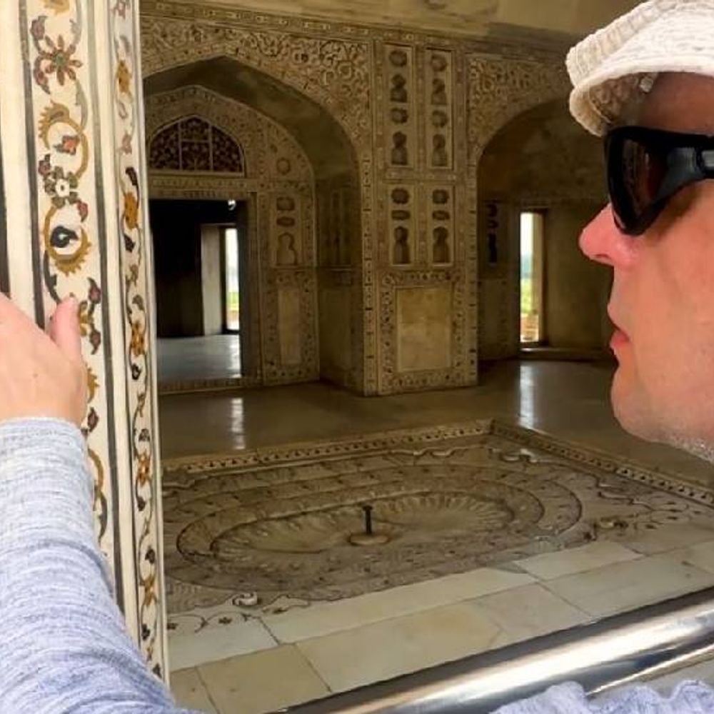 दृष्टिहीनांसोबत भारतभर फिरणाऱ्या पत्रकाराचे अनुभव:दृश्य नाहीत, भावना... पाहणाऱ्यांसाठी प्रवास 'चित्रपट' आहे, पण अंधांसाठी 'पुस्तक'