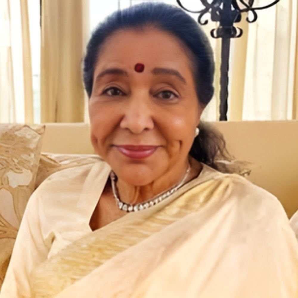 आशा भोसलेंची शेवटची इच्छा कोणती होती?:आशाताईंचा जुना व्हिडिओ व्हायरल, पांढऱ्या साड्या नेसण्यामागचा किस्साही सांगितला