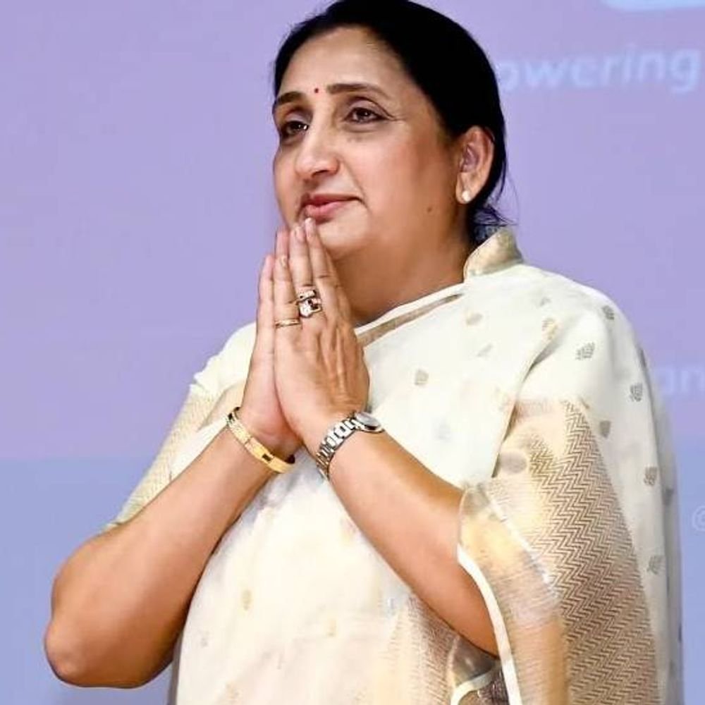 सुनेत्रा पवार आज अर्ज भरणार; काँग्रेसकडून मोरेंना उमेदवारी:बारामती पोटनिवडणुकीत अखेर काँग्रेसही रिंगणात