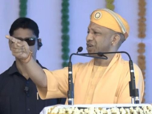 योगी म्हणाले- खिलजी घराण्याला ओळखणारा कोणी नाही:प्रताप-पद्मिनीची वंशावळ आपल्यासमोर, चित्तौडगड किल्ला भारताच्या अस्मितेचा रक्षक