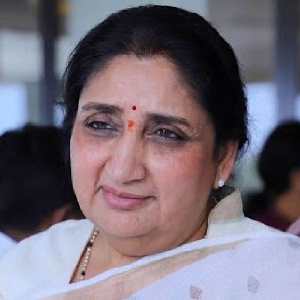 शपथविधीनंतर सुनेत्रा पवारांना खाते वाटप:उत्पादन शुल्क, अल्पसंख्याक विकाससह तीन खात्यांची धुरा, पण महत्त्वाच्या खात्यापासून डावलले