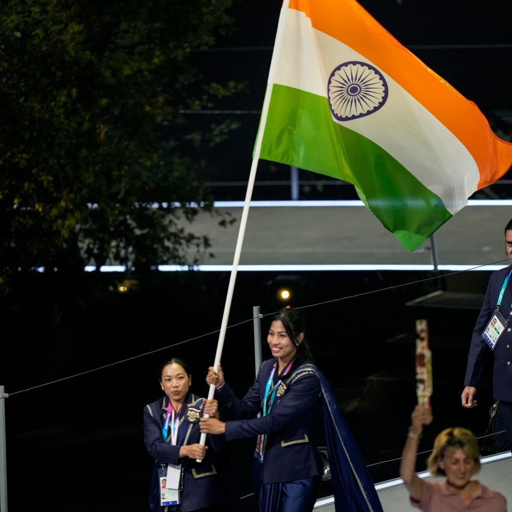 कॉमनवेल्थ गेम्सचा उद्घाटन सोहळा:मीराबाई चानू, लवलीना बोरगोहेनने तिरंगा घेऊन केले भारतीय पथकाचे नेतृत्व; किंग चार्ल्सच्या हस्ते उद्घाटन