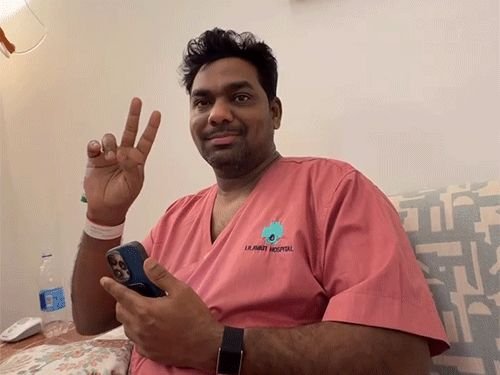 झाकीर खान रुग्णालयात दाखल:धाकटा भाऊ अरबाजच्या रमजान व्लॉगमध्ये लीलावती हॉस्पिटलमध्ये दिसला कॉमेडियन