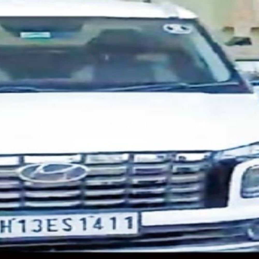सोलापुरात वकिलाच्या कारमधून 1.90 कोटी किमतीचे 950 ग्रॅम ‘मेफेड्रोन’ जप्त:दाेन आरोपी फरार, दोघांना अटक करून पोलिस कोठडी