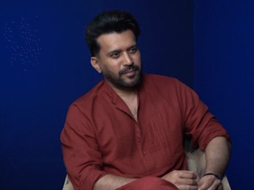 अंजुम शर्मा म्हणाला- ‘कॅप्टन’मधील 'मुन्ना' वास्तववादी आणि रांगडी भूमिका:म्हणाला- 'मिर्झापूर'नंतर काहीतरी वेगळं करायचं होतं; मालिकेत शरद शुक्लाची भूमिका साकारली होती