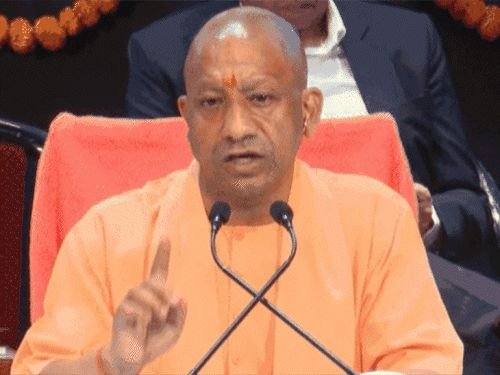 योगी म्हणाले- गुन्हेगारांमध्ये वर्दीची भीती असावी:उपद्रव सहन केला जाणार नाही, सण-उत्सव परंपरेच्या कक्षेत असावेत