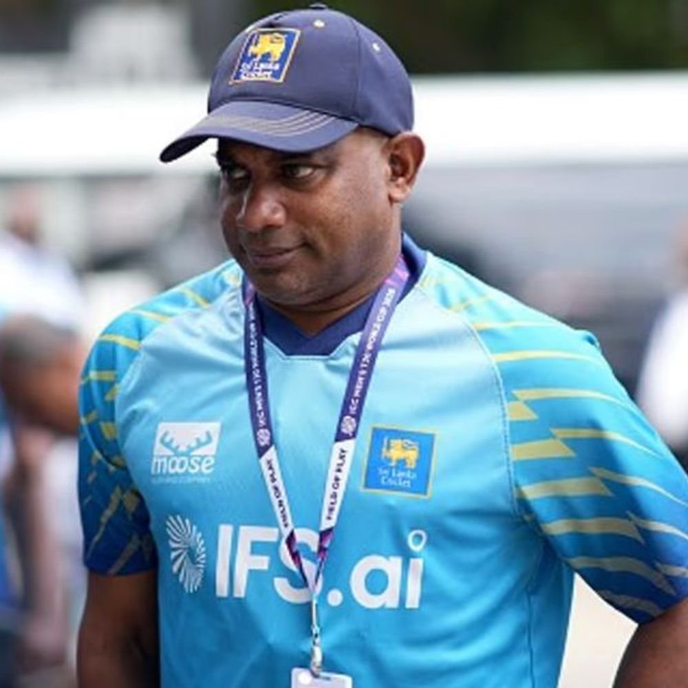 सनथ जयसूर्या श्रीलंकेचे हेड कोचपद सोडणार:टी-20 विश्वचषकातील खराब कामगिरीनंतर राजीनामा; म्हणाले- इतर कोणीतरी पुढे यावे