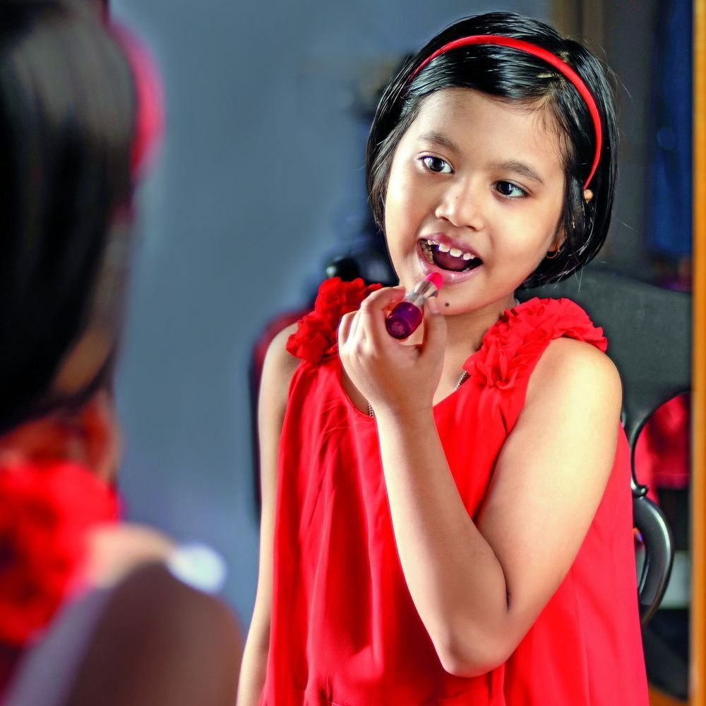 आरोग्य:6 ते 8 वर्षांत मासिक पाळी व 40 मध्ये रजोनिवृत्ती, आजच्या मुलींचे 'बायोलॉजिकल क्लॉक' वयाआधीच थकत आहे का?