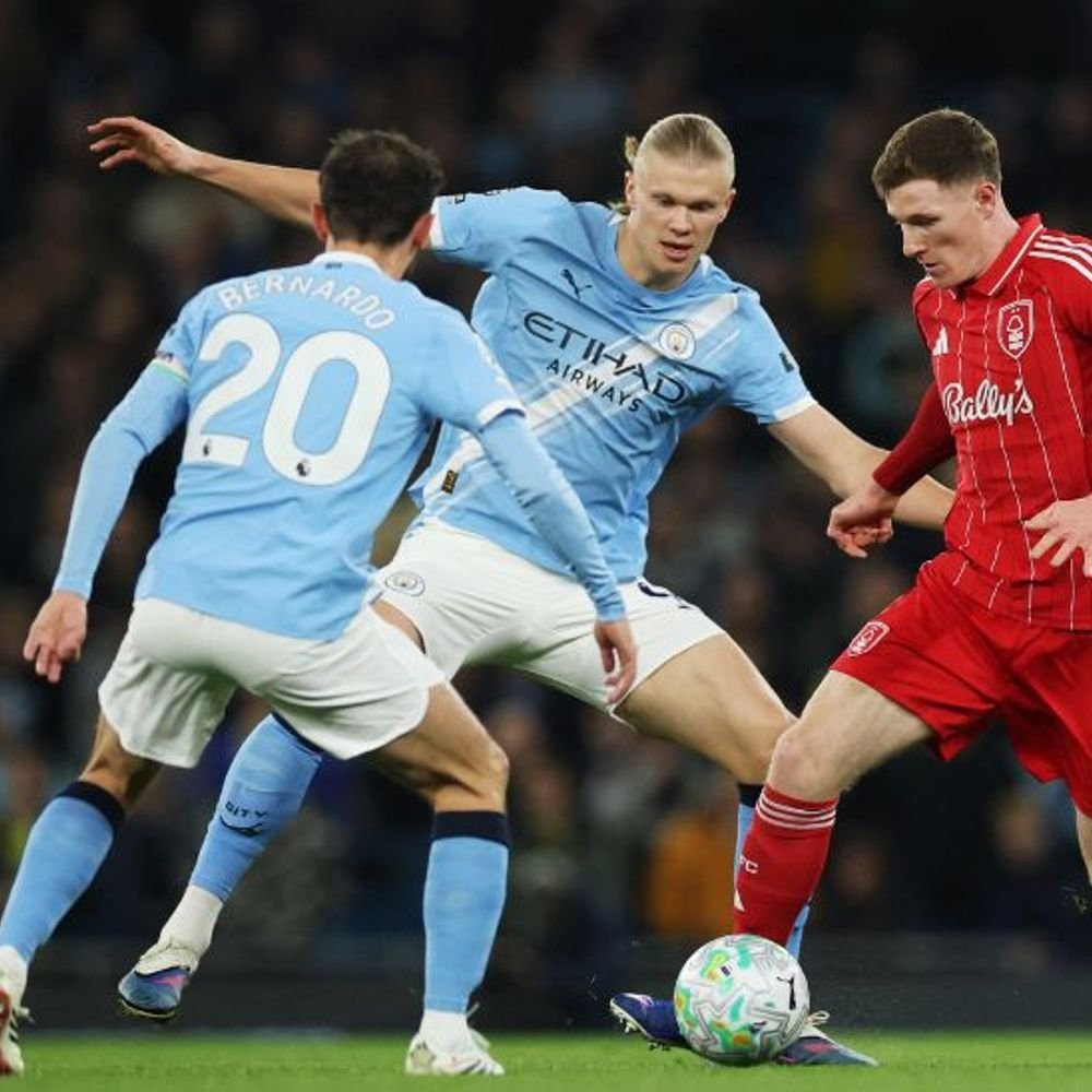 EPL- न्यूकॅसलने 10 खेळाडूंसह मँचेस्टर युनायटेडला हरवले:पेड्रोच्या हॅटट्रिकमुळे चेल्सी विजयी; आर्सेनल 20व्या विजयासह अव्वल स्थानावर कायम