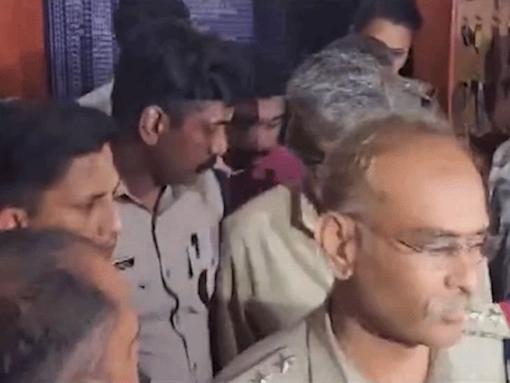 साउथ दिग्दर्शक रंजितला अटक:अभिनेत्रीचे शूटिंगदरम्यान व्हॅनिटीत लैंगिक शोषणाचे आरोप, 14 दिवसांची न्यायालयीन कोठडी